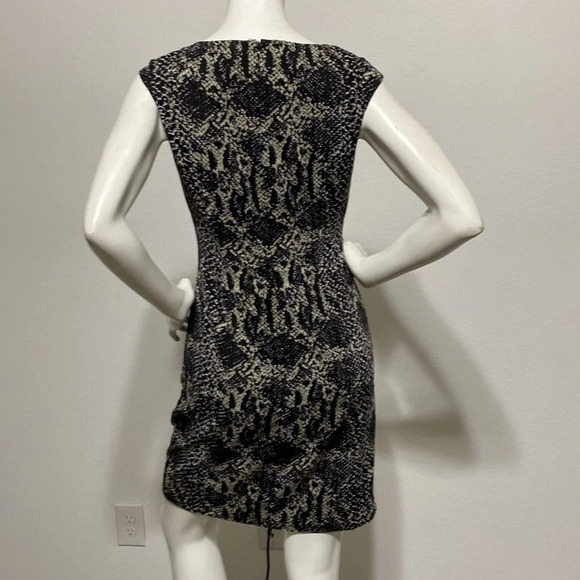Ann Taylor Sheath Dress - Picture 5 of 10
